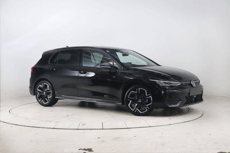 2026 Volkswagen Golf R-Line, photo 3