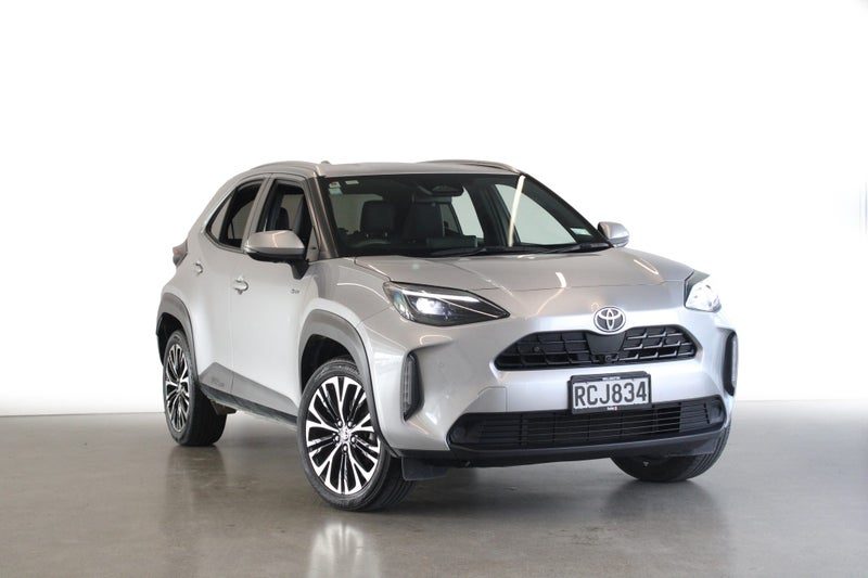 2025 Toyota Yaris Cross Limited 1.5PH/HD, photo 2