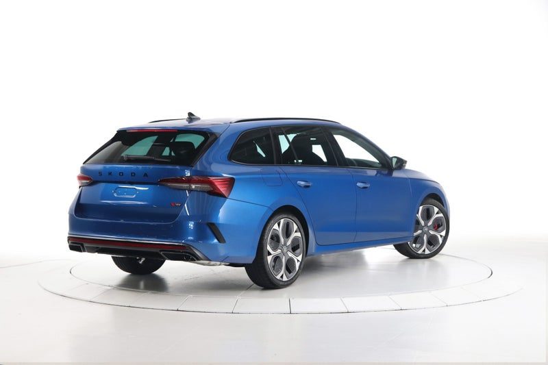 2026 Skoda Octavia Wagon RS TSI 195kW, photo 2