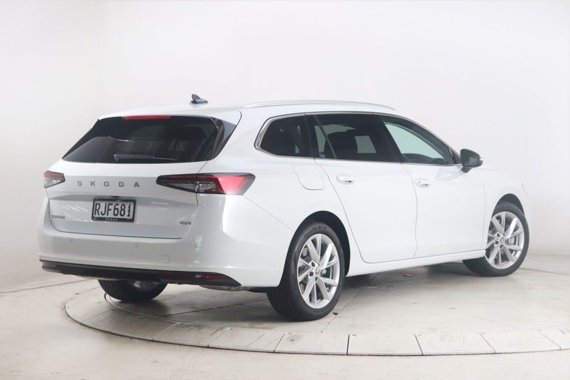 2025 Skoda Superb 195 TSI All Wheel Drive, photo 2