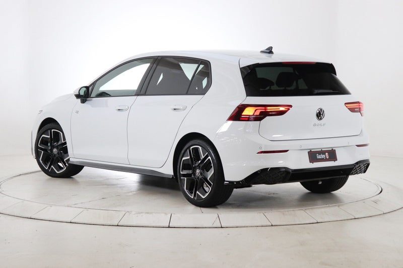 2025 Volkswagen Golf R-Line, photo 3