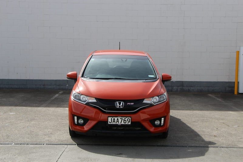 2015 Honda Jazz RS 1.5P/6MT/HA/5DR/5, photo 2