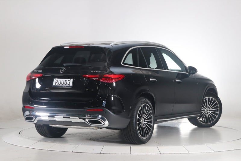 2026 Mercedes-Benz GLC 300 4MATIC SUV, photo 2