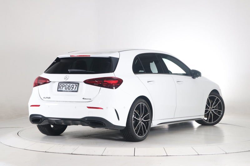 2026 Mercedes-Benz A 250 4MATIC HATCH, photo 2