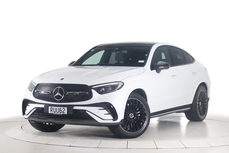 2026 Mercedes-Benz GLC 300 4MATIC Coupe, main photo