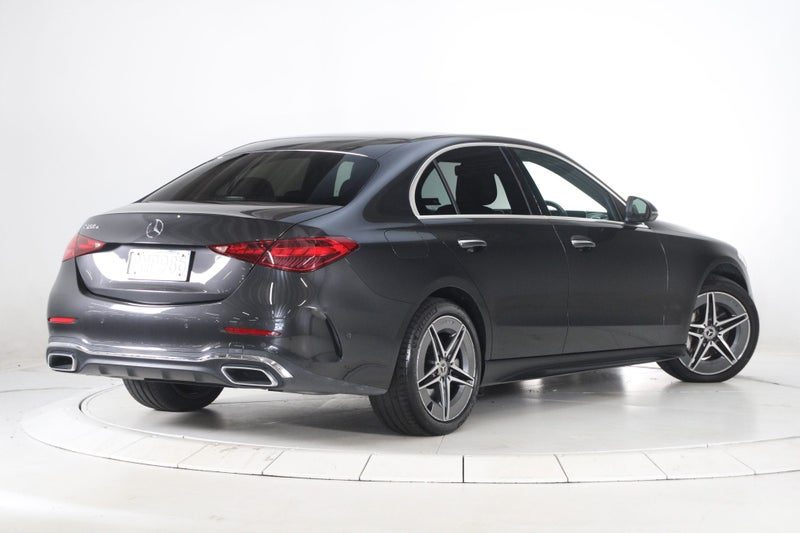 2022 Mercedes-Benz C 350 e Sedan, photo 2