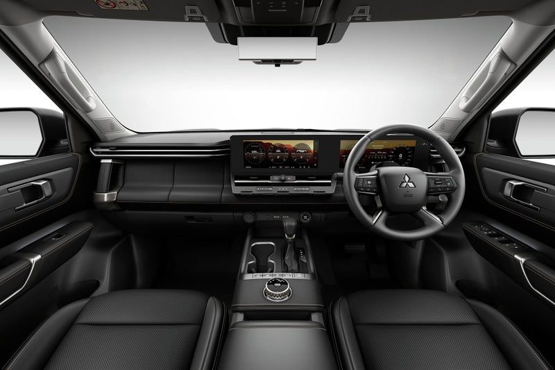 2027 Mitsubishi Pajero VRX 4WD, photo 3