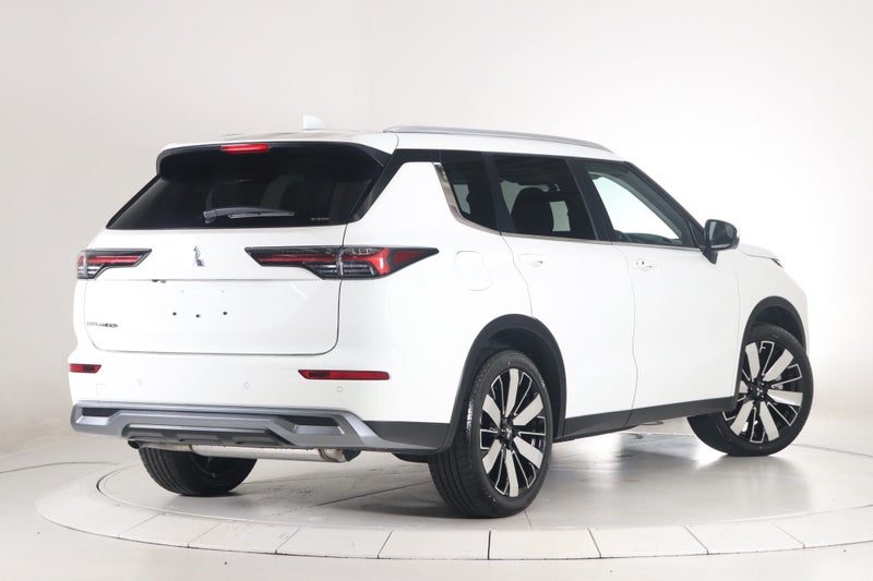 2026 Mitsubishi Outlander 2.5P XLS 4WD, photo 2