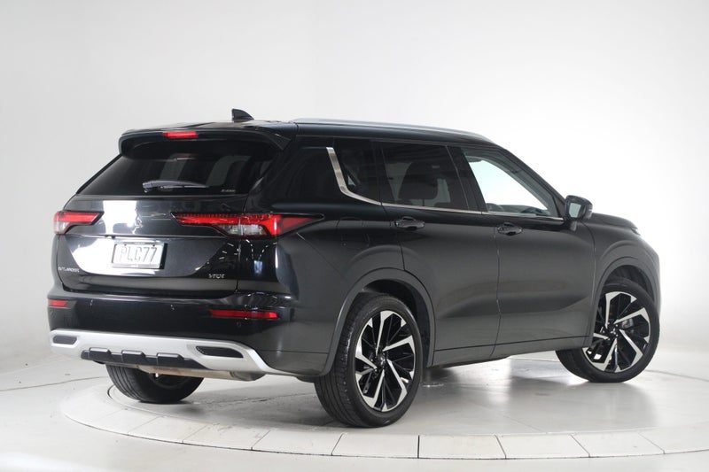 2022 Mitsubishi Outlander VRX 2.5P/4WD, photo 2