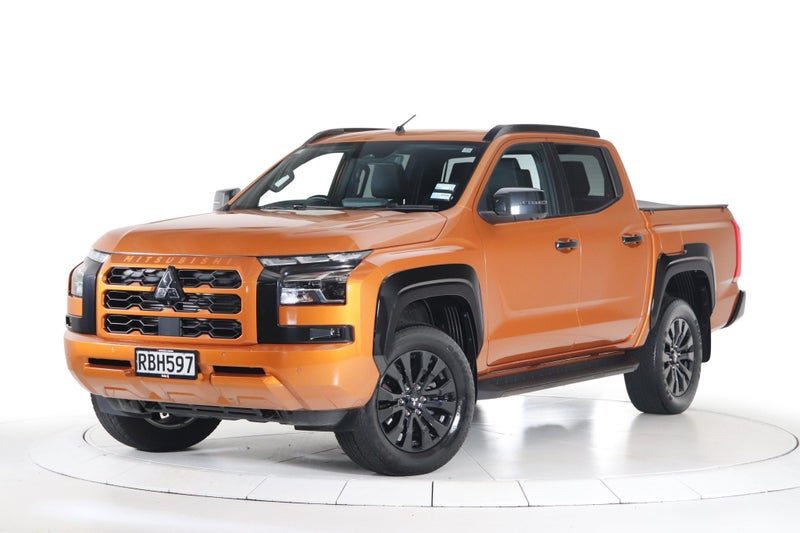 2025 Mitsubishi Triton VRX