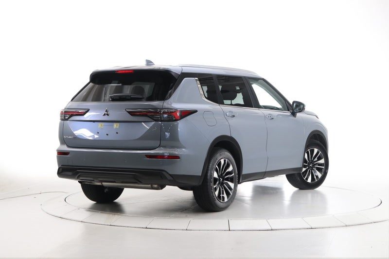 2026 Mitsubishi Outlander 2.5P LS 2WD CVT, photo 2