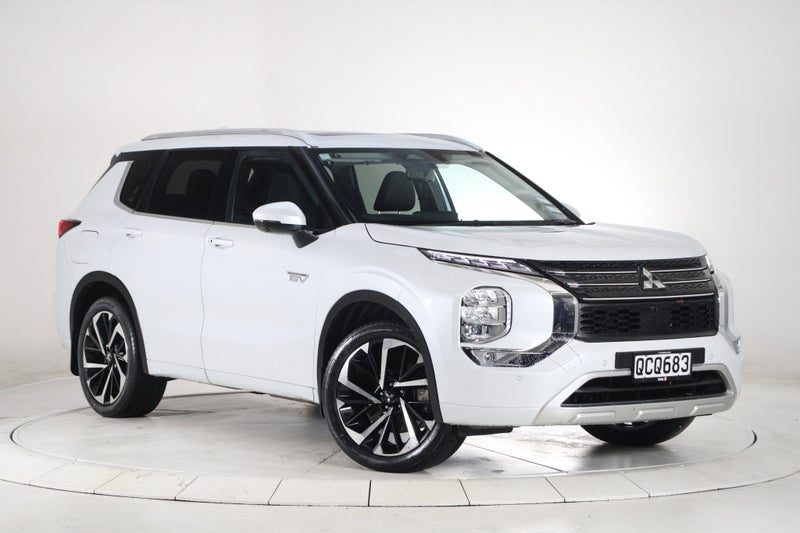 2023 Mitsubishi Outlander PHEV VRX 4WD, photo 3