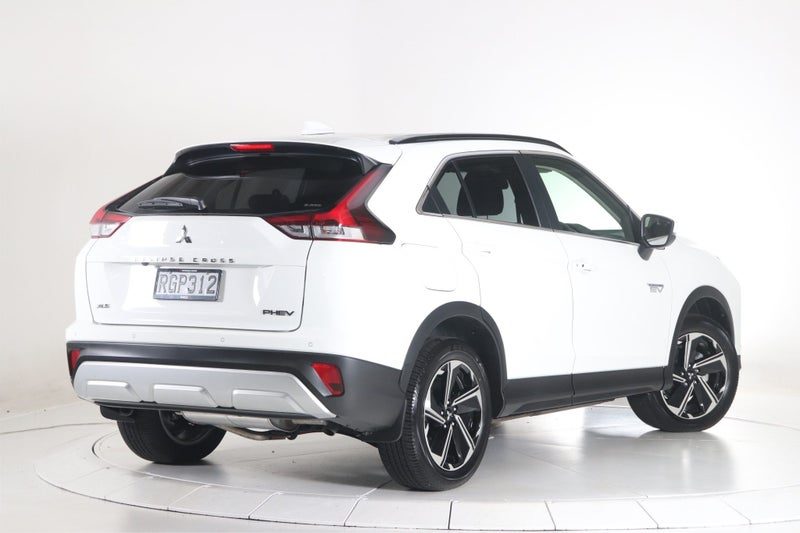 2025 Mitsubishi Eclipse Cross XLS, photo 2