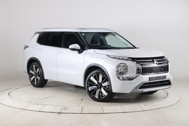 2026 Mitsubishi Outlander VRX 4WD, photo 3