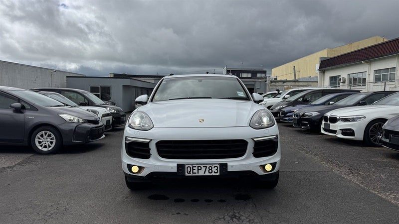 2015 Porsche Cayenne Turbo, photo 2