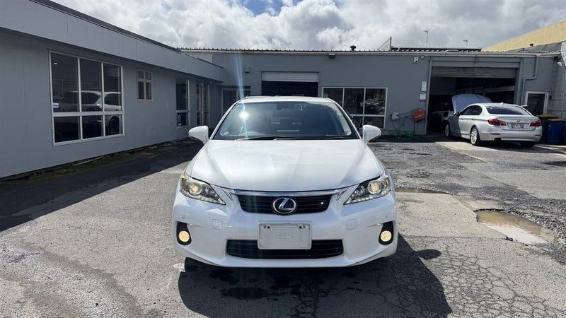 2013 Lexus CT 200h CT200H 1.8L Hybrid, photo 2