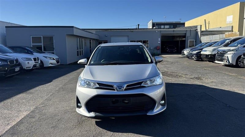 2020 Toyota Corolla Corolla Axio Hybrid EX Model, photo 2