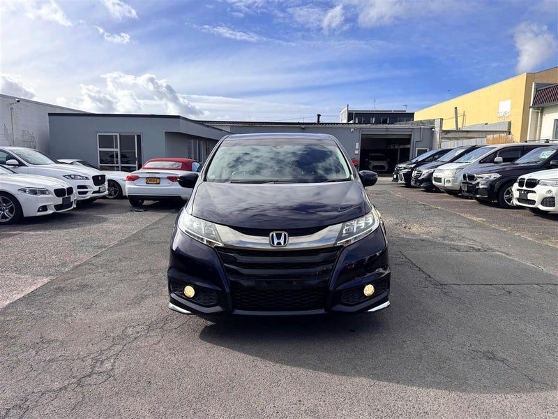 2015 Honda Odyssey Odyssey Absolute Facelift model, photo 2
