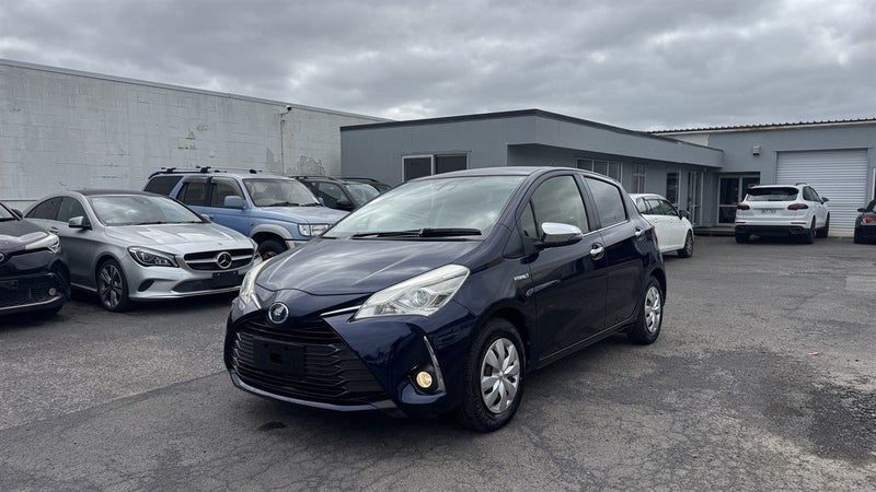 2017 Toyota Vitz Vitz Hybrid Low Ks, photo 3