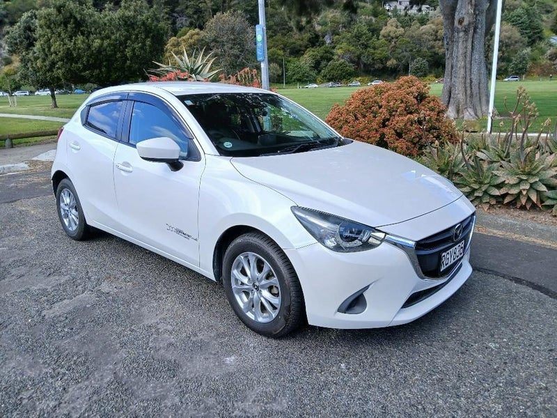 2015 Mazda Demio 13 SKY ACTIVE
