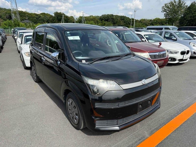 2015 Toyota Spade F