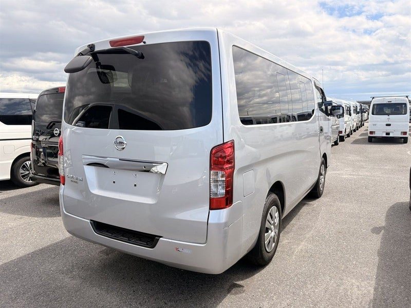 2020 Nissan NV350 10 SEATER CARAVAN DX, photo 2