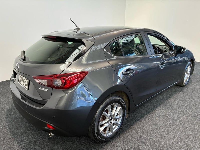 2015 Mazda 3 2.0P/6AT/HA/5DR, photo 2