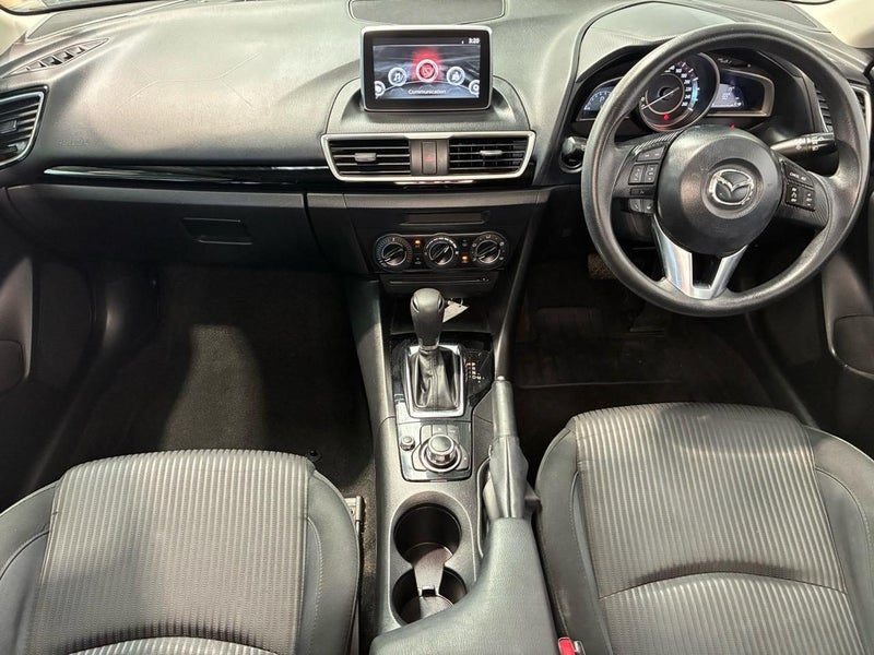 2015 Mazda 3 2.0P/6AT/HA/5DR, photo 3
