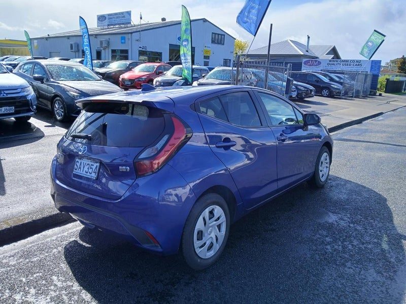 2021 Toyota Aqua X - HYBRID, photo 2