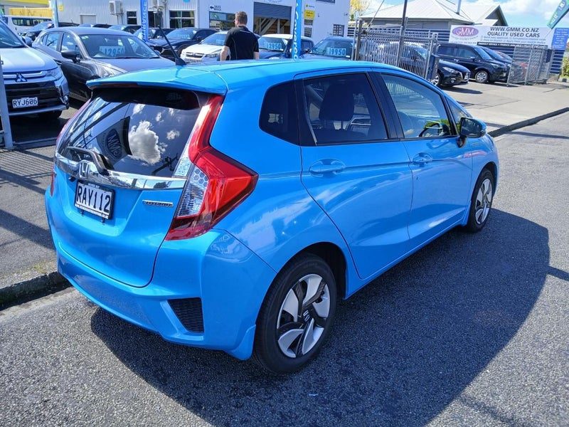 2013 Honda Fit HYBRID, photo 2
