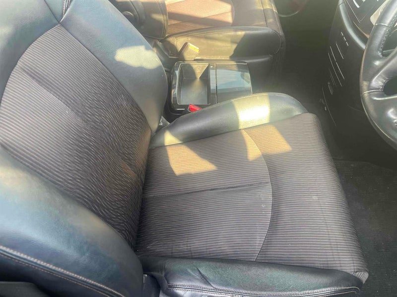 2015 Nissan Elgrand HIGHWAY STAR 7 SEATER, photo 3