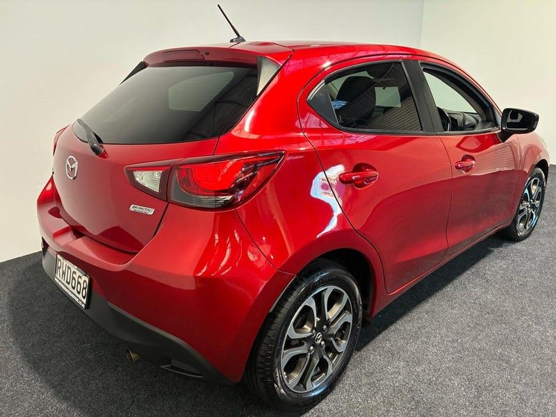 2015 Mazda Demio 13S, photo 2