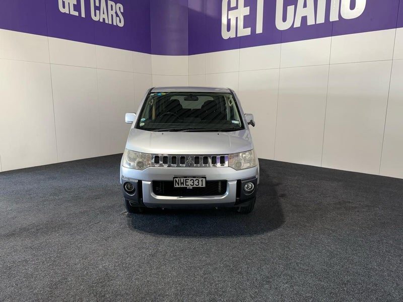 2010 Mitsubishi Delica D:5 4WD 8 Seat, photo 2