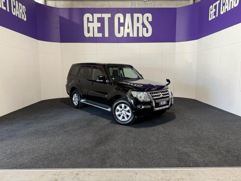 2018 Mitsubishi Pajero Exceed 3.2TD 4WD 7 Seat, main photo
