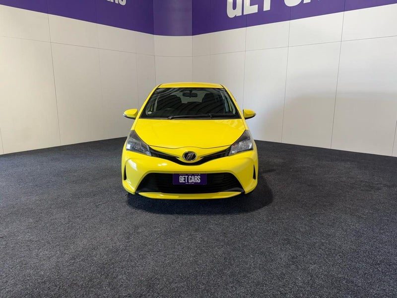 2014 Toyota Vitz F, photo 2