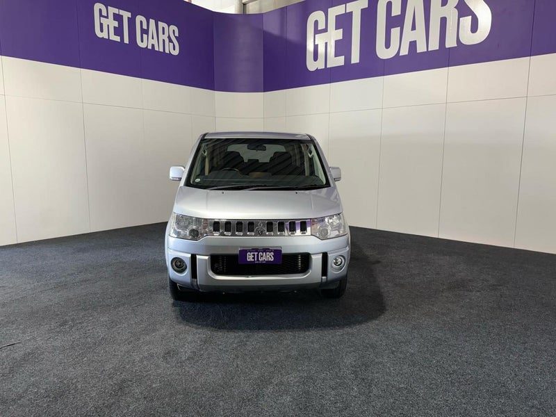 2014 Mitsubishi Delica D:5 4WD 8 Seat, photo 2