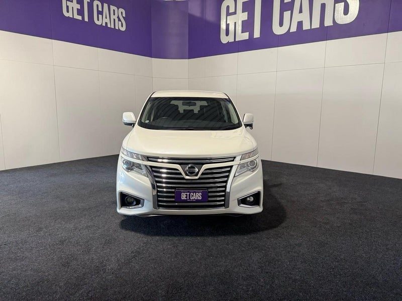 2017 Nissan Elgrand Highway Star S, photo 2