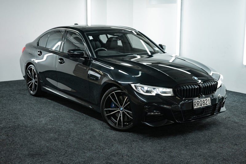2019 BMW 330i, main photo