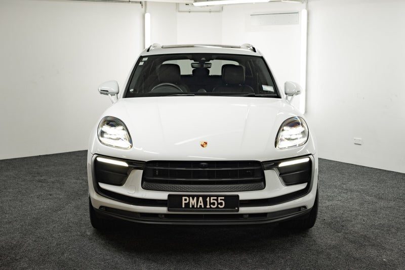 2022 Porsche Macan, photo 2