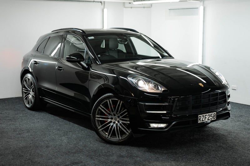 2017 Porsche Macan, main photo