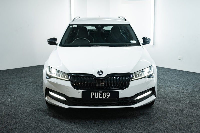 2023 Skoda Superb Sportline, photo 2