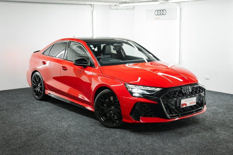 2025 Audi RS3 Sedan TFSI 294 kW