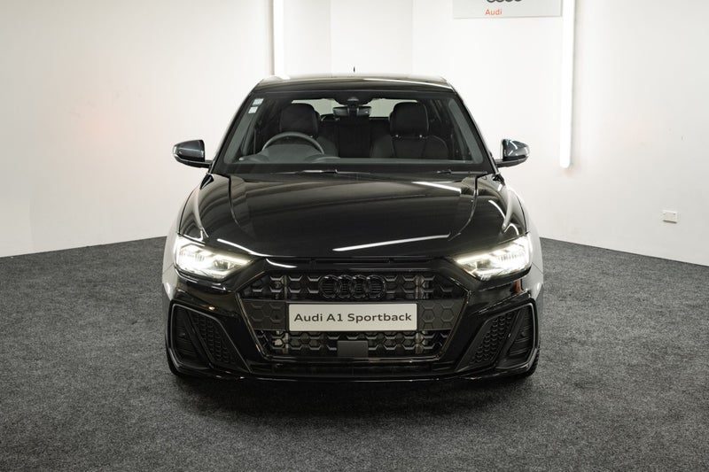 2026 Audi A1 35 TFSI S line, photo 2