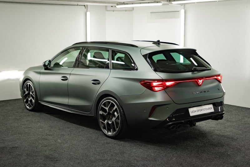 2026 Cupra Leon VZ Sportstourer, photo 3