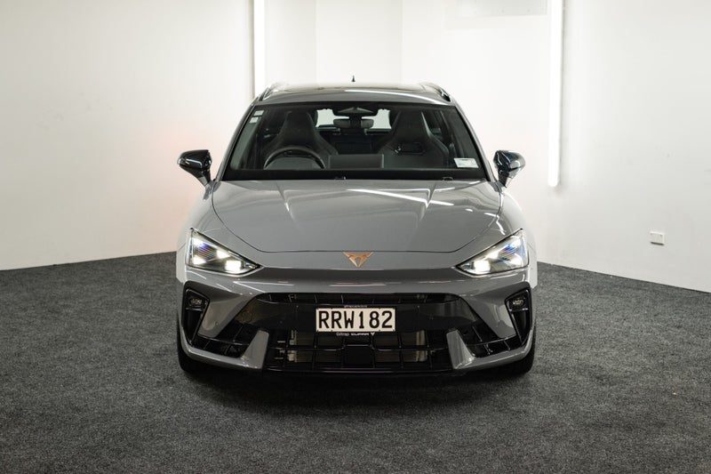 2026 Cupra Leon VZ Sportstourer, photo 2