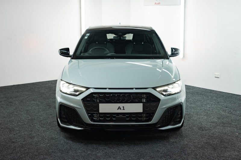 2026 Audi A1 35 TFSI S line, photo 2