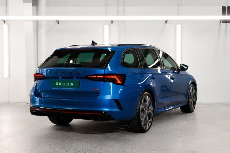 2026 Skoda Octavia Wagon RS, photo 2