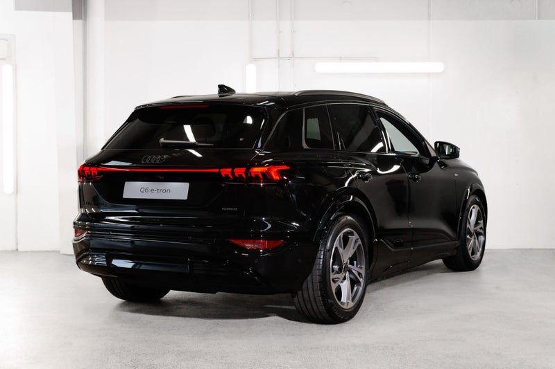 2026 Audi Q6 e-tron 315kW quattro S line, photo 2