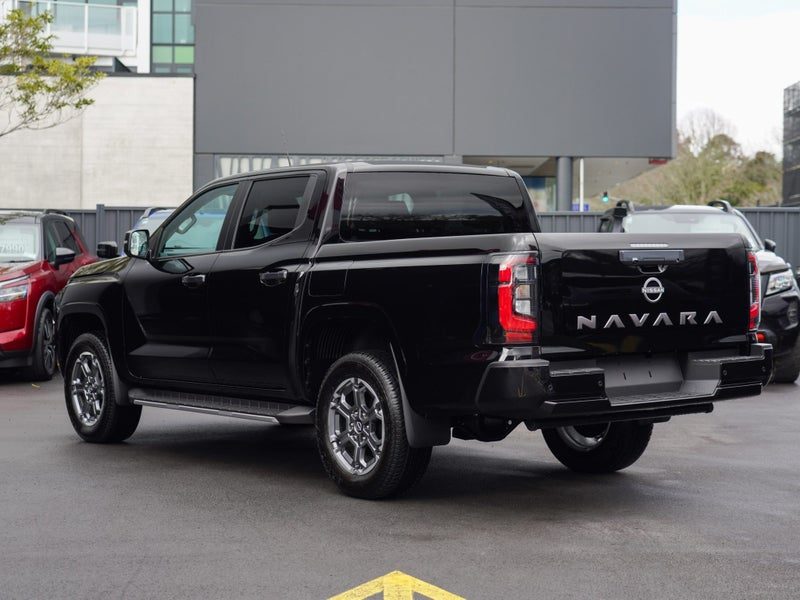 2026 Nissan Navara 4WD 2.5D 4Dr Ute, photo 2