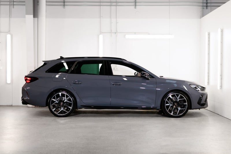 2026 Cupra Leon VZ Sportstourer, photo 3